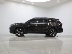 Toyota Crown Venza 2023 2.5L HEV AWD Luxury - ფოტო 8
