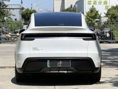 Tesla Model Y Long Range All-Wheel Drive Launch Edition - ფოტო 5