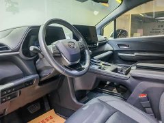 Toyota Sienna 2021 2.5L Hybrid Premium Edition - ფოტო 4