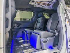 Toyota Sienna 2021 2.5L Hybrid Premium Edition - ფოტო 7