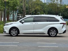 Toyota Sienna 2021 2.5L Hybrid Platinum Edition - ფოტო 3