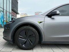 Tesla Model Y Long Range All-Wheel Drive - ფოტო 13