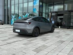 Tesla Model Y Long Range All-Wheel Drive - ფოტო 4