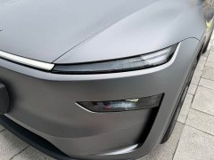 Tesla Model Y Long Range All-Wheel Drive - ფოტო 9