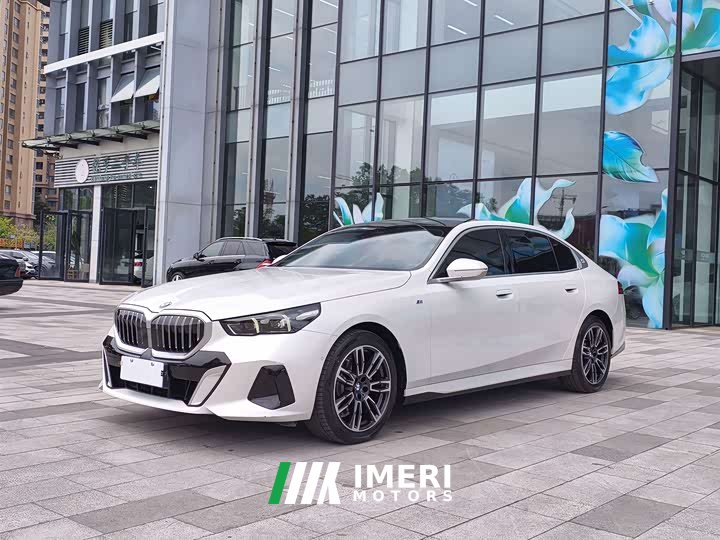BMW 5 Series 525Li M Sport Package - ავტომობილი ჩინეთიდან