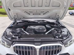BMW 5 Series 525Li M Sport Package - ფოტო 14
