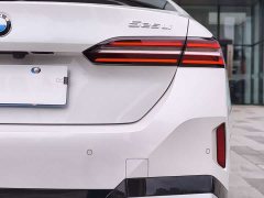 BMW 5 Series 525Li M Sport Package - ფოტო 20