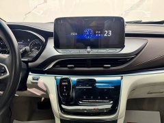 Buick GL8 Land Business Class 652T Premium - ფოტო 12