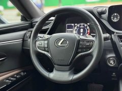Lexus ES 200 Excellence Edition - ფოტო 13