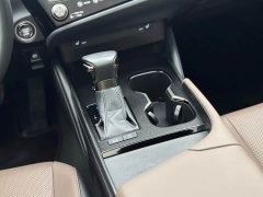 Lexus ES 200 Excellence Edition - ფოტო 15
