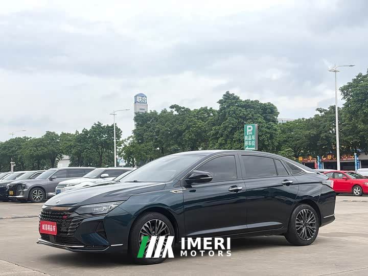 Dongfeng Yixuan MAX 1.5T Super Hot Dad Edition