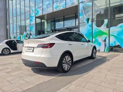 Tesla Model Y 2022 Facelift Rear-Wheel Drive - ფოტო 4