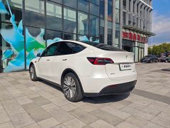 Tesla Model Y 2022 Facelift Rear-Wheel Drive - ფოტო 6