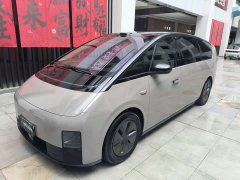 Li Auto MEGA Home Family Edition - ფოტო 1