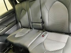 Toyota Crown Venza 2022 2.5L HEV AWD Premium - ფოტო 18