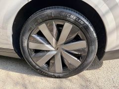 Li Auto i8 Standard Edition - ფოტო 17