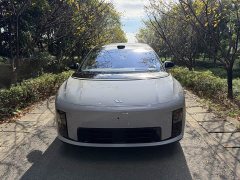 Li Auto i8 Standard Edition - ფოტო 2
