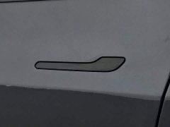 Tesla Model Y Rear-Wheel Drive - ფოტო 18