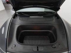 Tesla Model Y Rear-Wheel Drive - ფოტო 6