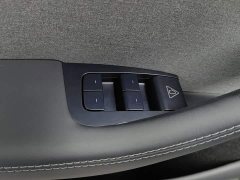 Tesla Model Y Rear-Wheel Drive - ფოტო 9