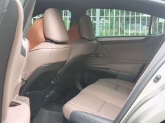 Lexus ES 300h Premium Edition - ფოტო 10