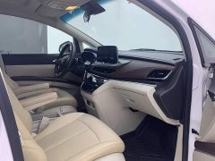 Buick GL8 Land Business Class Smart Edition - ფოტო 14