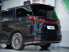 Lexus LM 500h Six-Seat Premium Edition - фото 11