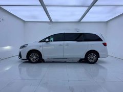 Buick GL8 Land Business Class Smart Edition - ფოტო 3