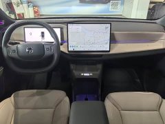 Volvo XC70 Plug-in Hybrid 2026 Two-Wheel Drive Long Range Core - ფოტო 5
