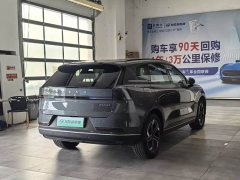 Volvo XC70 Plug-in Hybrid 2026 Two-Wheel Drive Long Range Core - ფოტო 7