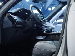 Land Rover Range Rover Sport 360PS S - ფოტო 13