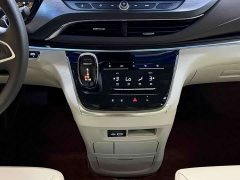 Buick GL8 2023 Land Business Class Comfort Edition - ფოტო 8