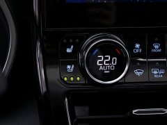 Toyota Highlander Hybrid 2.5L AWD Premium 7-Seater - ფოტო 10