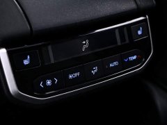 Toyota Highlander Hybrid 2.5L AWD Premium 7-Seater - ფოტო 17