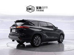 Toyota Highlander Hybrid 2.5L AWD Premium 7-Seater - ფოტო 3