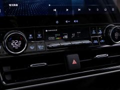 Toyota Highlander Hybrid 2.5L AWD Premium 7-Seater - ფოტო 9