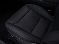Tesla Model Y Rear-Wheel Drive - ფოტო 13