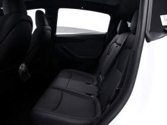 Tesla Model Y Rear-Wheel Drive - ფოტო 14