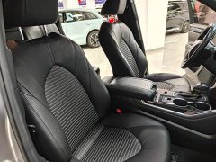 Toyota Crown Venza 2021 2.5L HEV AWD Premium - ფოტო 18