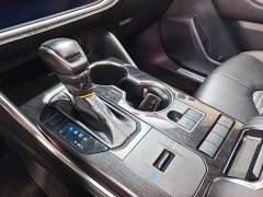 Toyota Crown Venza 2021 2.5L HEV AWD Premium - ფოტო 19