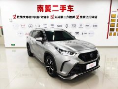Toyota Crown Venza 2021 2.5L HEV AWD Premium - ფოტო 3