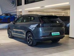 Volvo XC70 Plug-in Hybrid 2026 Two-Wheel Drive Long Range Core - ფოტო 9