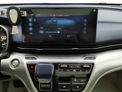 SAIC MG iMAX8 2022 400TGI Huanju Edition - ფოტო 12