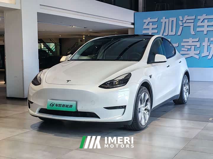 Tesla Model Y Standard Range RWD