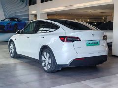 Tesla Model Y Standard Range RWD - ფოტო 7