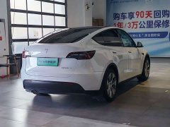 Tesla Model Y Standard Range RWD - ფოტო 9