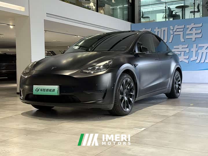 Tesla Model Y Long Range All-Wheel Drive