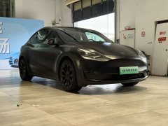 Tesla Model Y Long Range All-Wheel Drive - ფოტო 3