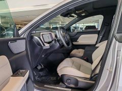 Volvo XC70 Plug-in Hybrid 2026 Two-Wheel Drive Long Range Core - ფოტო 4