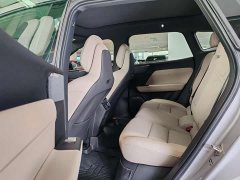 Volvo XC70 Plug-in Hybrid 2026 Two-Wheel Drive Long Range Core - ფოტო 5
